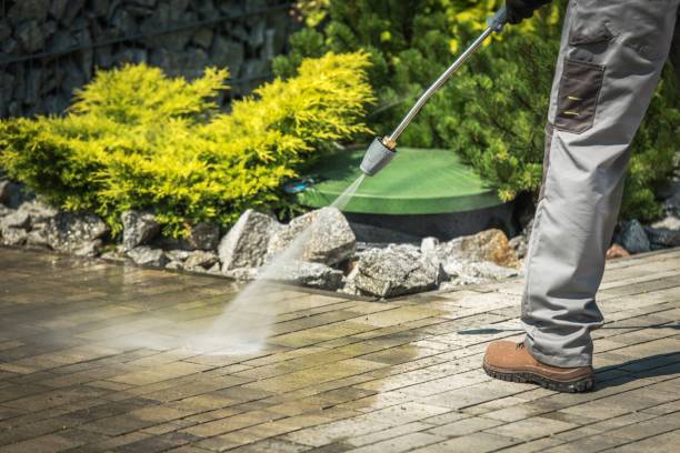 Best Gutter Cleaning  in Commerce, CA
